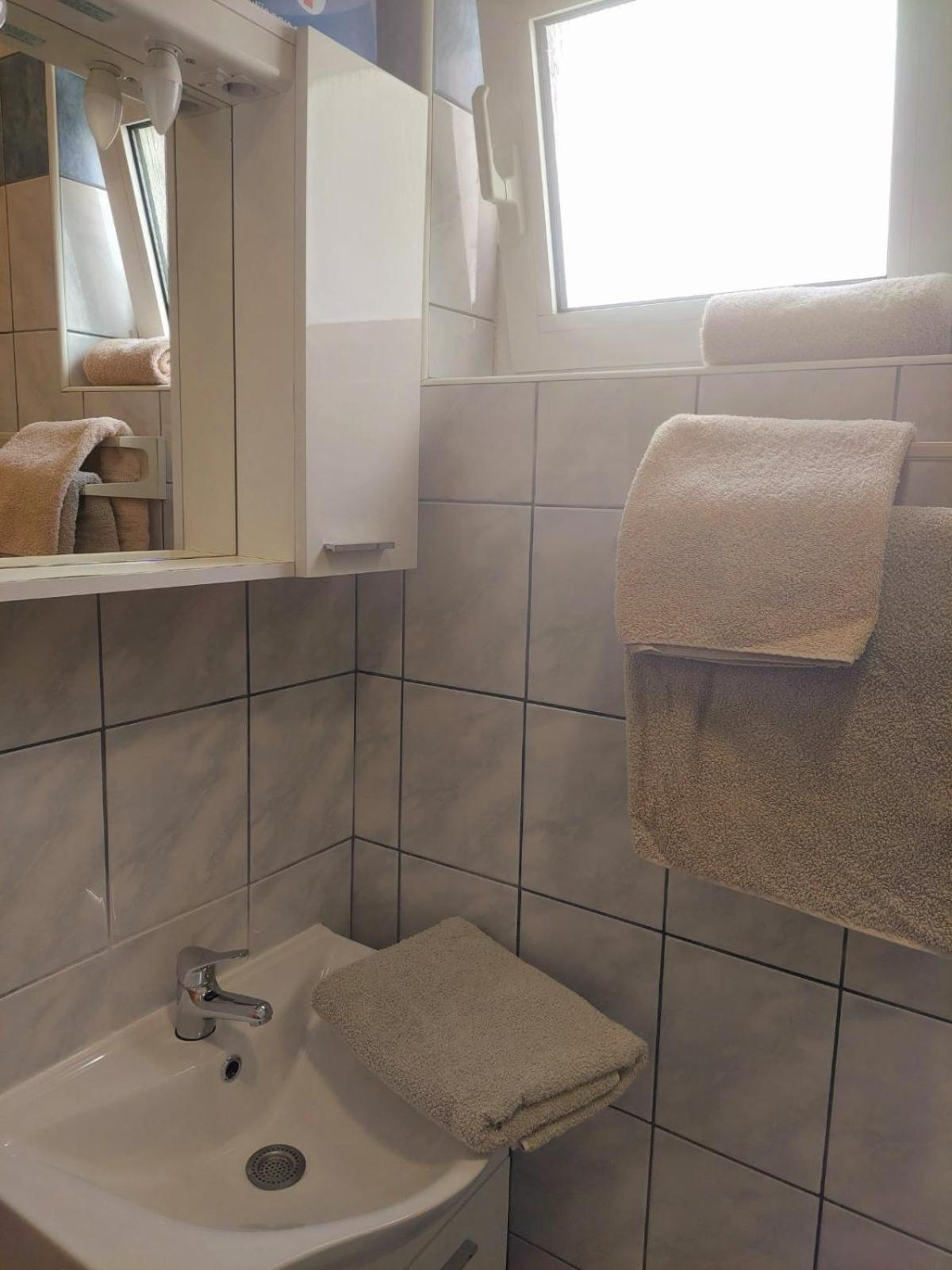 Rooms Hodanic Krk Town Chambre photo